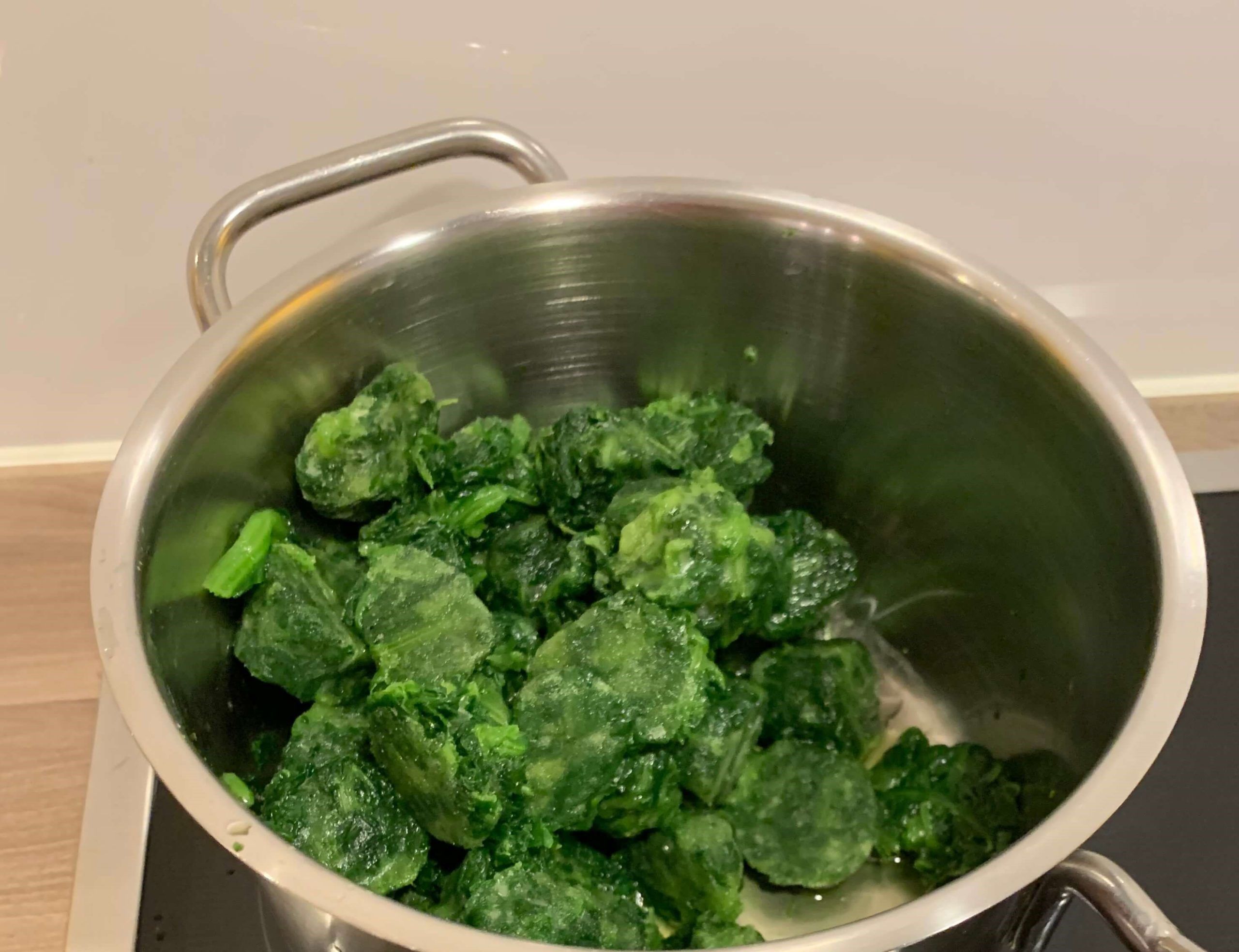 Gnocchi_Spinat_im_Topf_©_Klaus_Kühlewind Gnocchi_Spinat_im_Topf_©_Klaus_Kühlewind.
