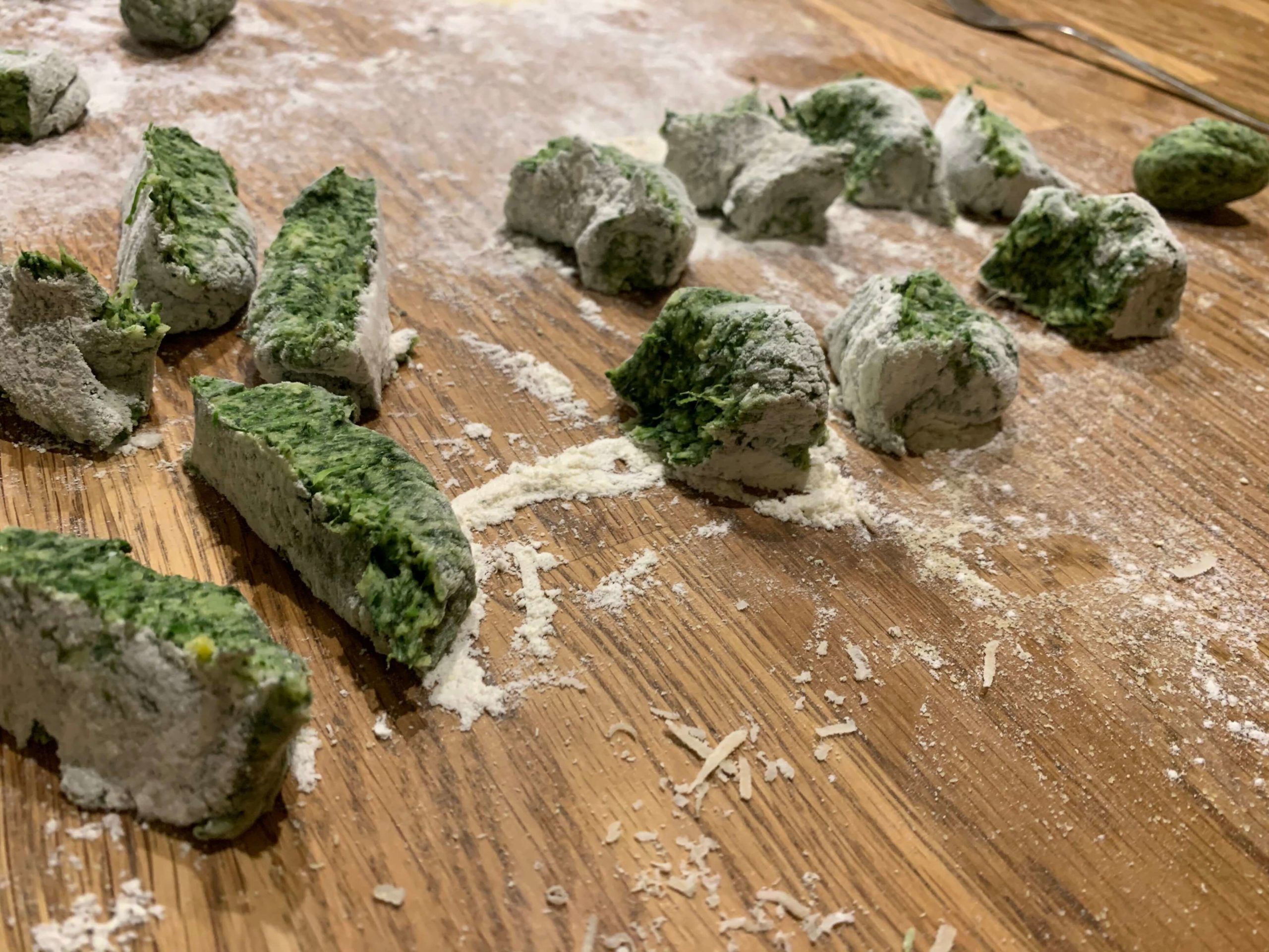 Spinat_Gnocchi__formen_©_Klaus_Kühlewind Spinat_Gnocchi__formen_©_Klaus_Kühlewind