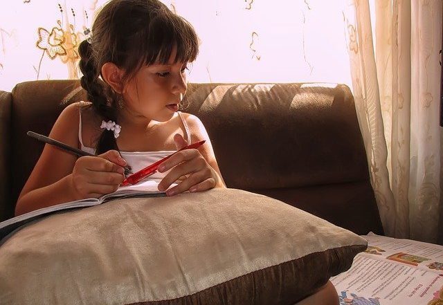 Lockdown lässt Kinder weniger Lernen Bildquelle: Pixabay